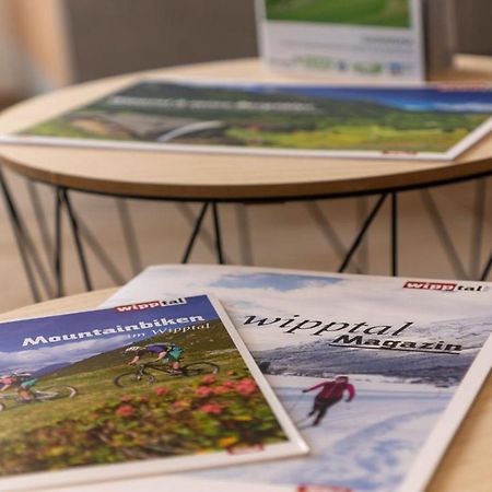 Stuwip Alps Appartements Adlerhorst Trins Zewnętrze zdjęcie